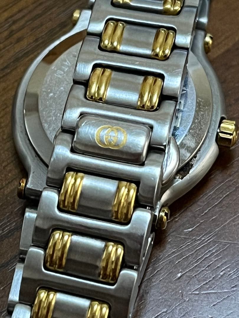 GUCCI 9000L ゴールド シルバー 時計