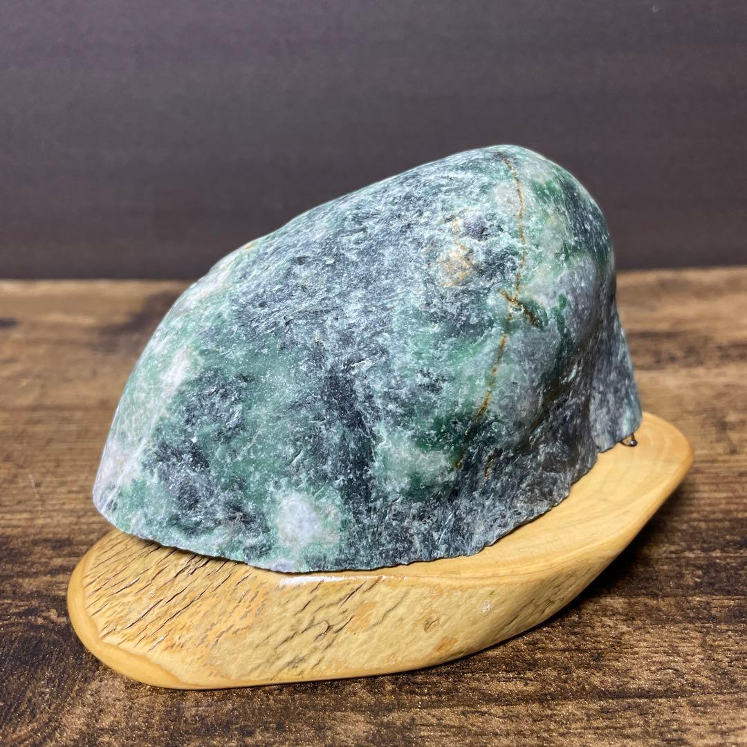 610g 糸魚川 翡翠 緑灰黒