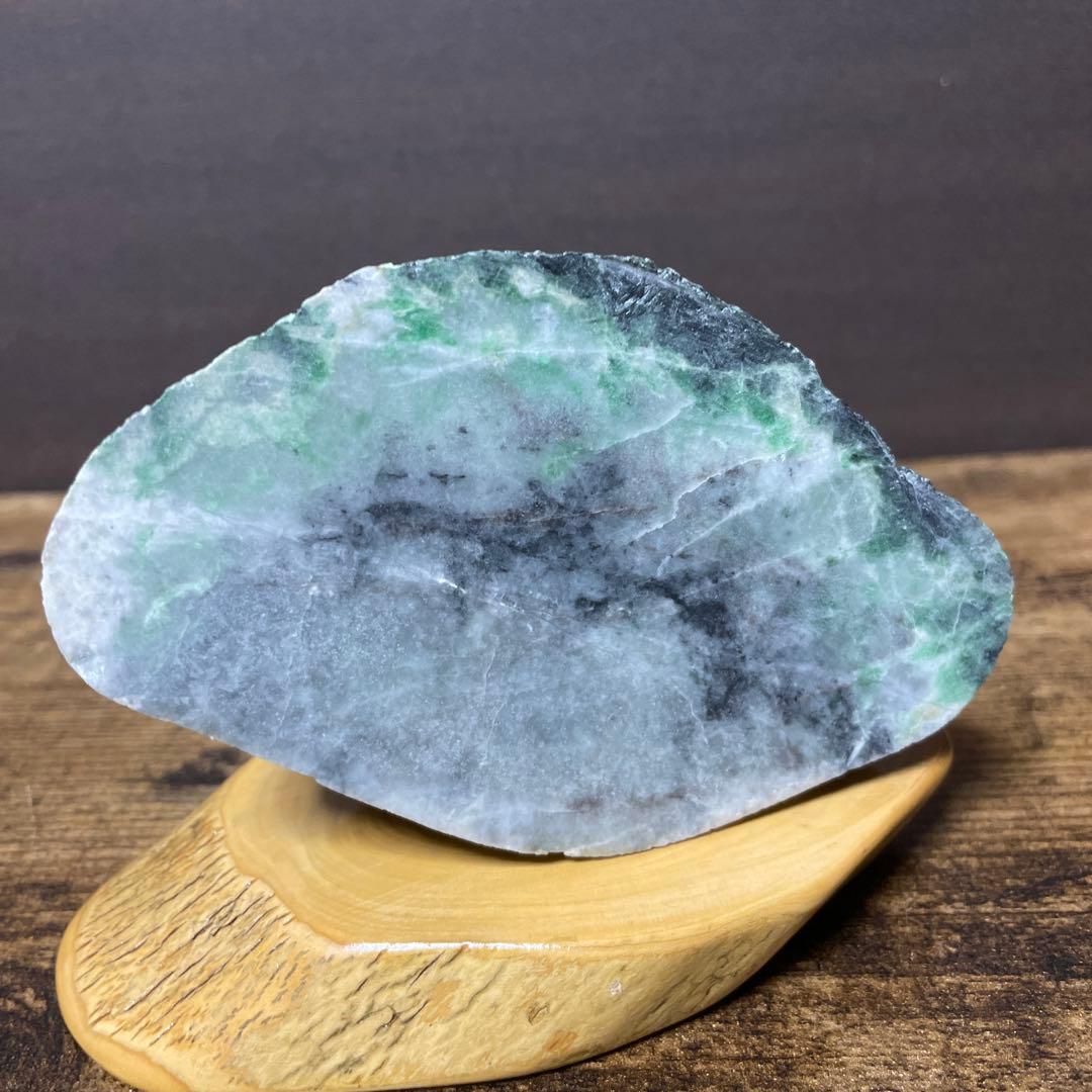 610g 糸魚川 翡翠 緑灰黒