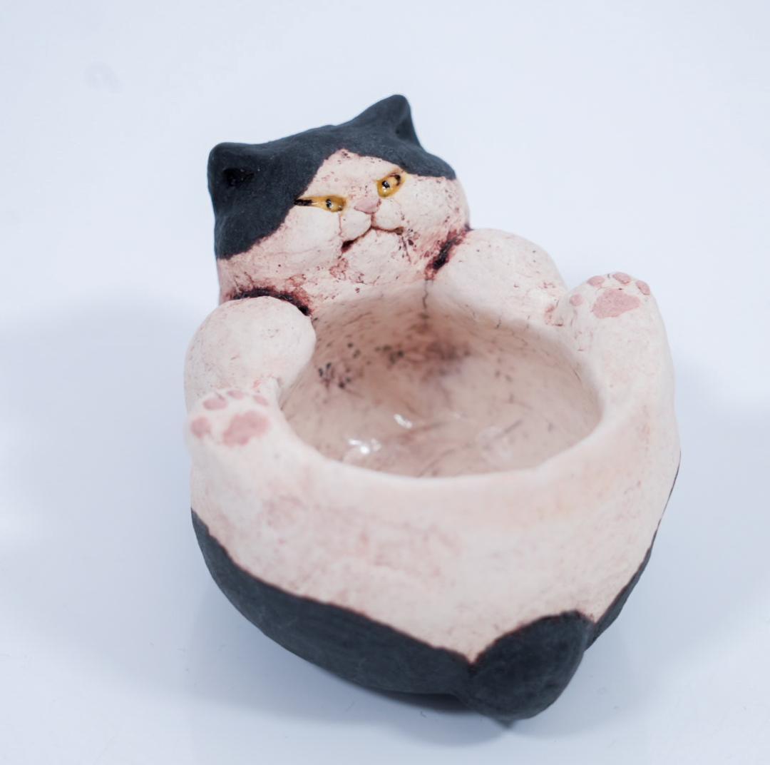 白亜器★猫口（にょこ）ハチワレ猫　ぐい吞み／小鉢★作家物・一点物・希少