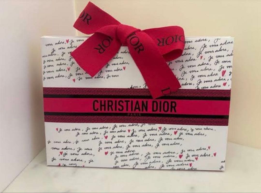 ディオールショウ サンク クルール 2025ホリデー限定色 636 新品