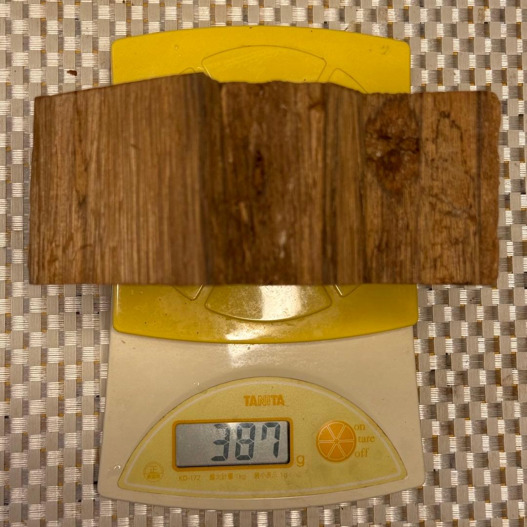 上品 越南沈香木 387グラム　【伽羅・沈香・白檀】