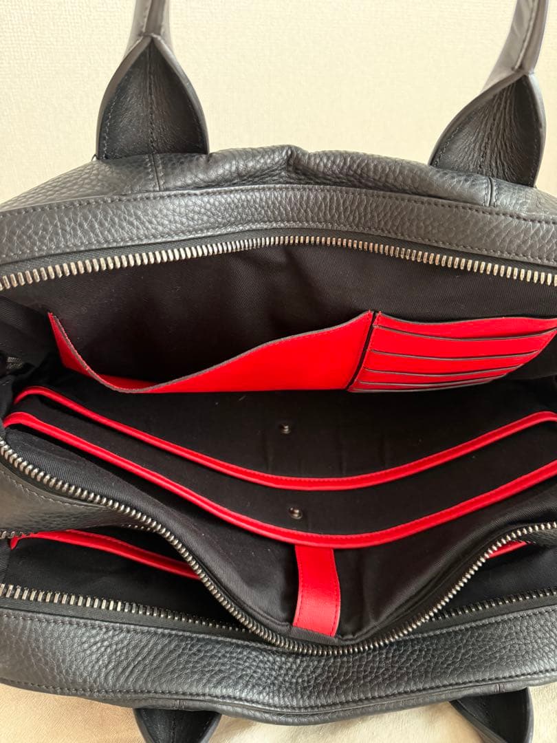 クリスチャンルブタン ブラックレザー バック ビジネスバッグ