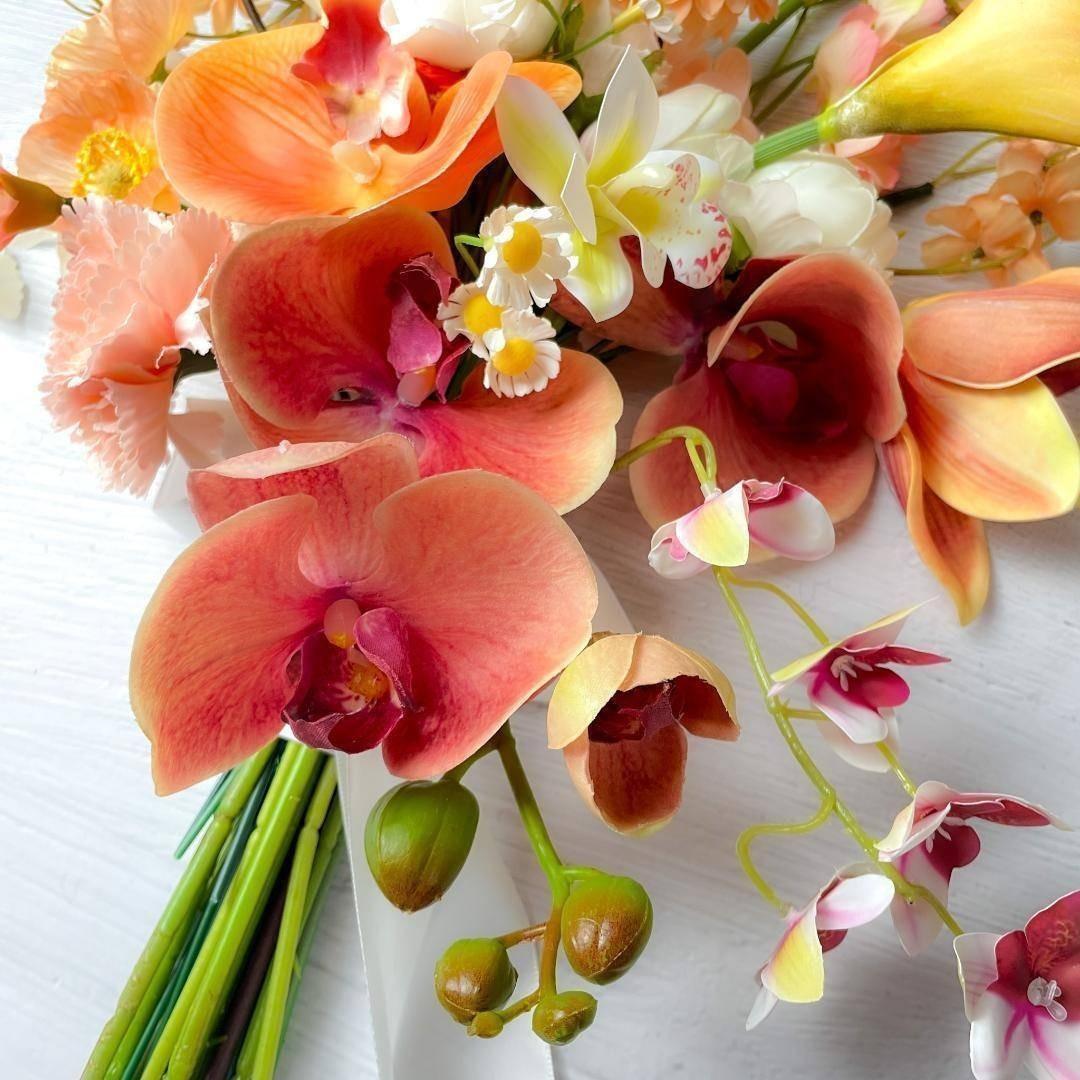 【大人気カラー】明るく元気な印象に♪オレンジ×ホワイトの花嫁ブーケ M13