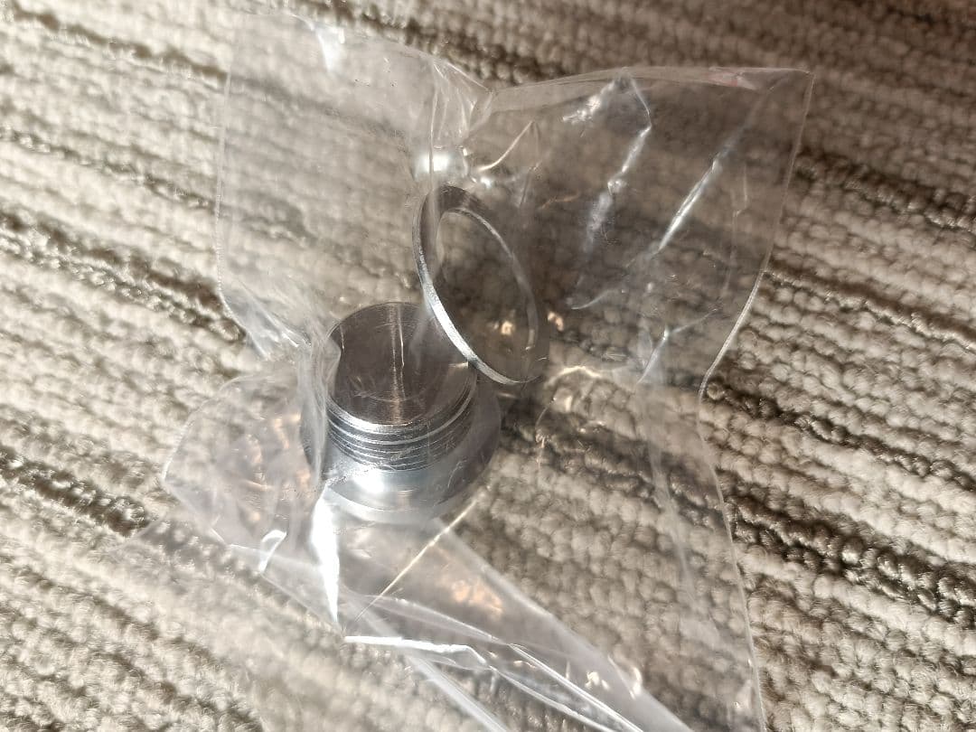 【未使用品】ポルシェ　ボクスター（９８７型）オイルフィルタ、プラグ、ドレンボルト