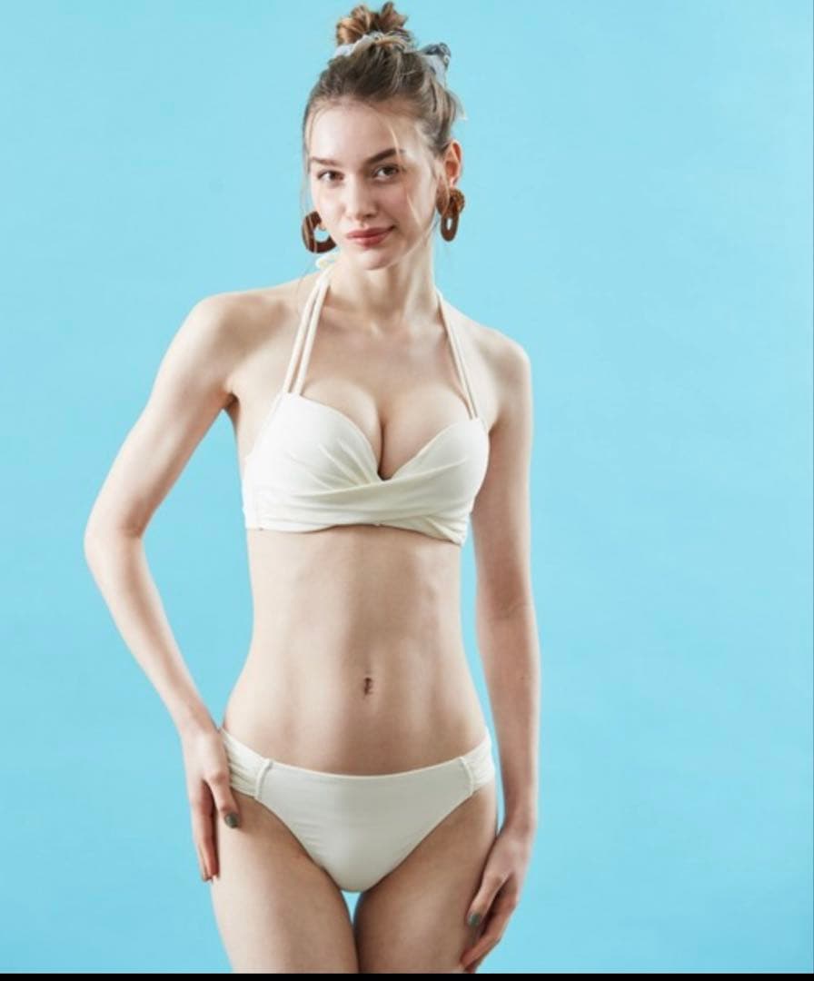 三愛水着 新品未使用　しっかり盛れる「楽盛り水着」　ワイヤービキニ 9M