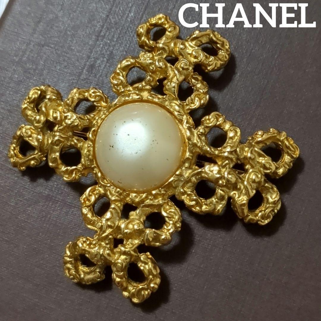 CHANEL　ブローチ　メッキ　パール　ゴールドカラー