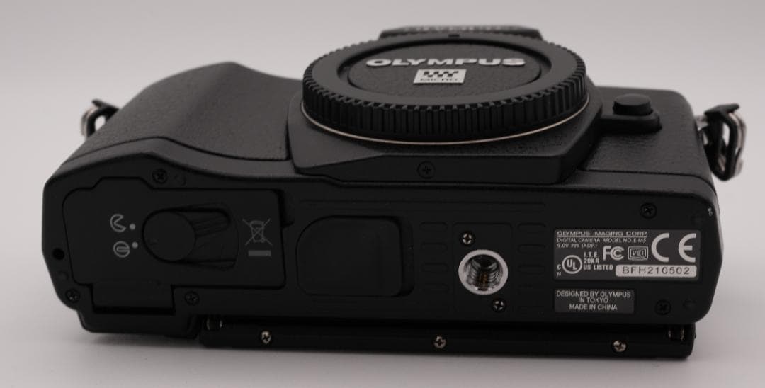 美品　OLYMPUS OM-D E-M5 ボディ 《ショット数5724》