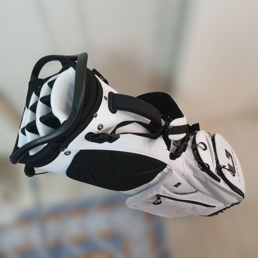 LOVACEスタンドキャディーバッグ新品（12月23日以降発送になります）