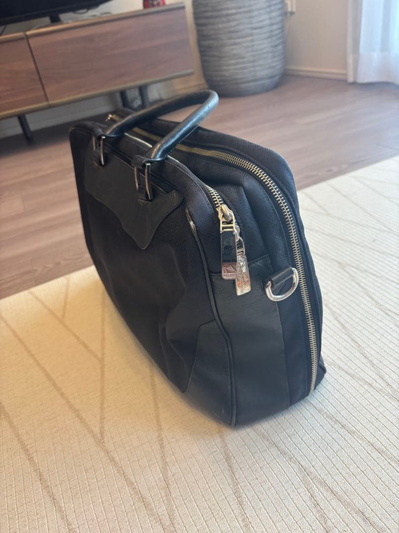 【定価60,000円程度】ネイビーペッレモルビダブリーフバッグ2室タイプ