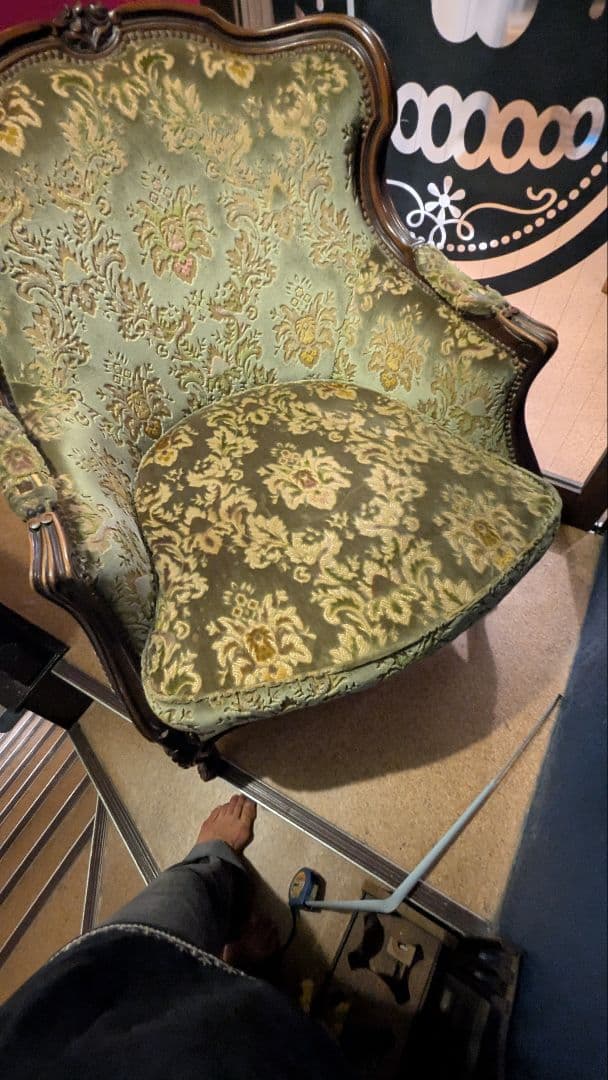 直接引取り　カリモクdomani クラシックスタイル アームチェア　ドマーニルイ