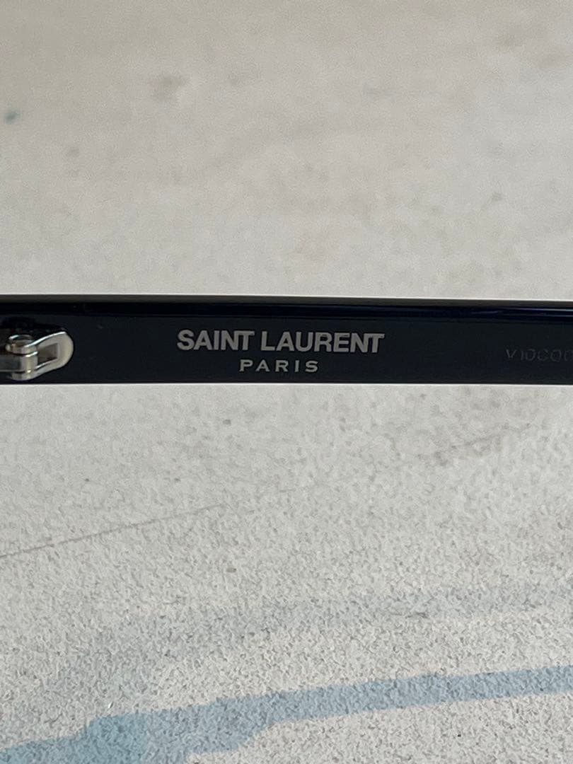 【極美品】SAINT LAURENT PARIS メガネフレーム　ブラック