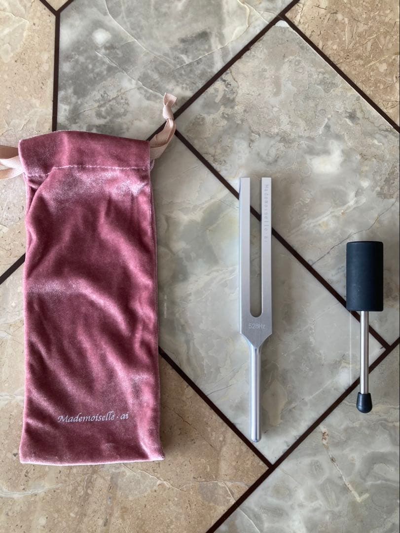 MIチューナー 音叉 528Hz ハンマー付 ニチオン製