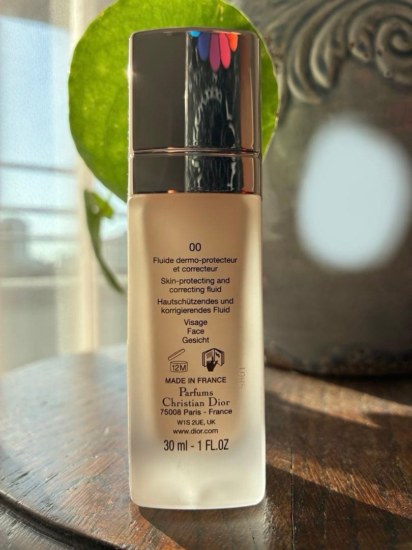 ディオール プレステージ ホワイト ル プロテクター UV ルミエールBB 00