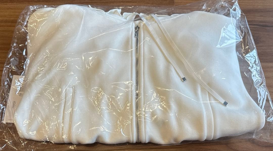 スナイデル　フリルショートジップパーカー　ホワイト