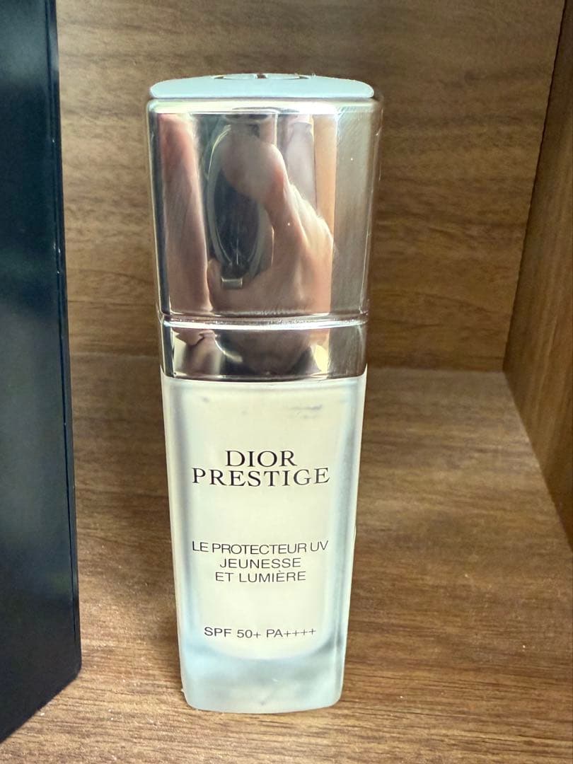 ディオール　プレステージ　ホワイト　ル　プロテクター　ＵＶ　ルミエール