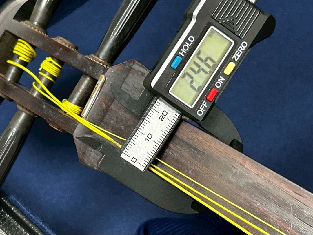 長唄三味線一式　初心者・練習用　（ハードケース・撥・小物付き）