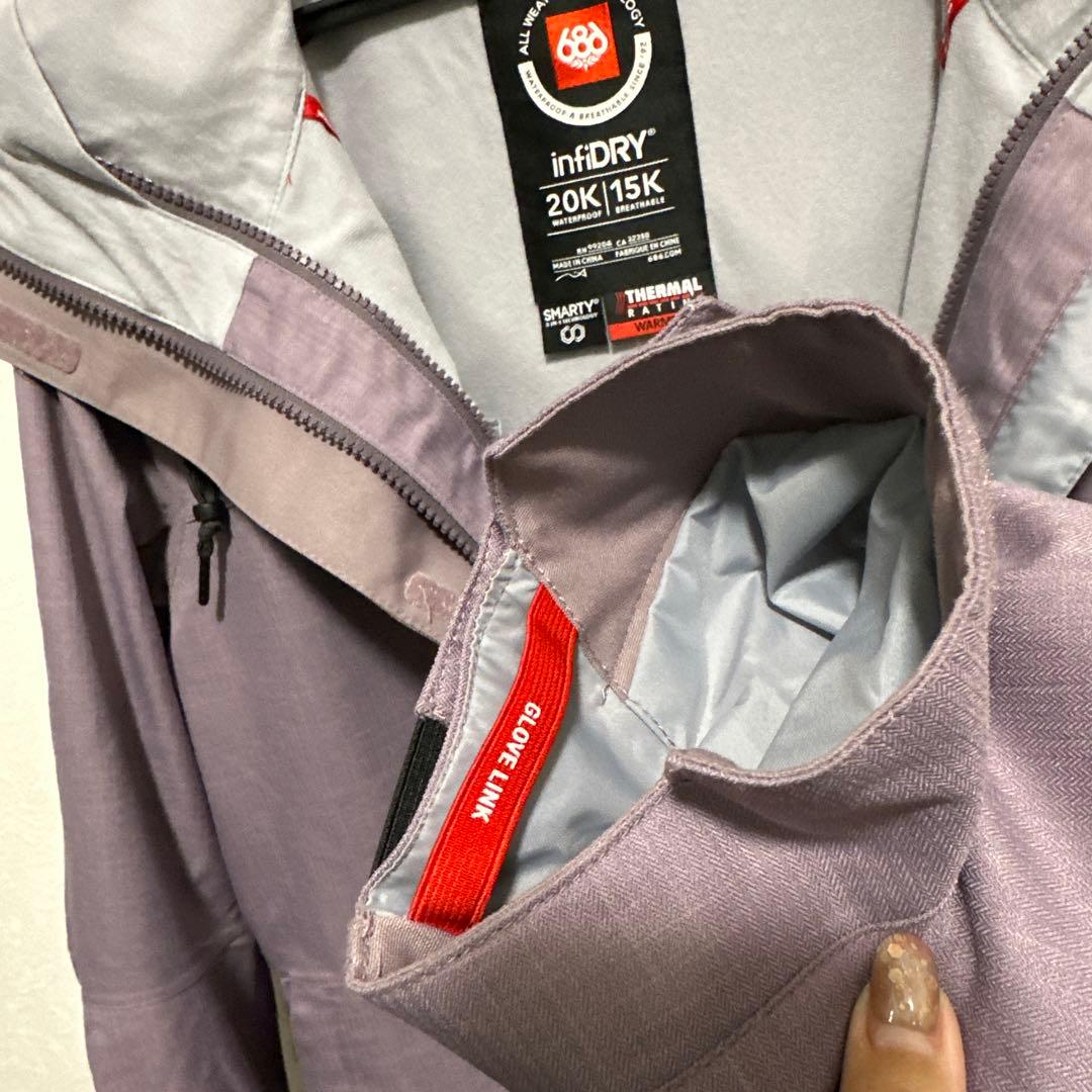 686 シックスエイトシックス　スノーボードウェア スキーウェア　多機能