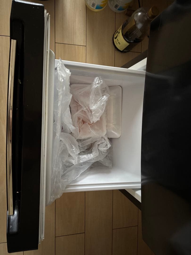 Hisense ブラック 冷蔵庫 下部冷凍式　150L/自動霜取り