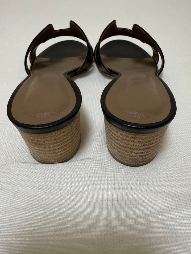 本物保証　エルメス　ブラック オープントゥ サンダル36中古