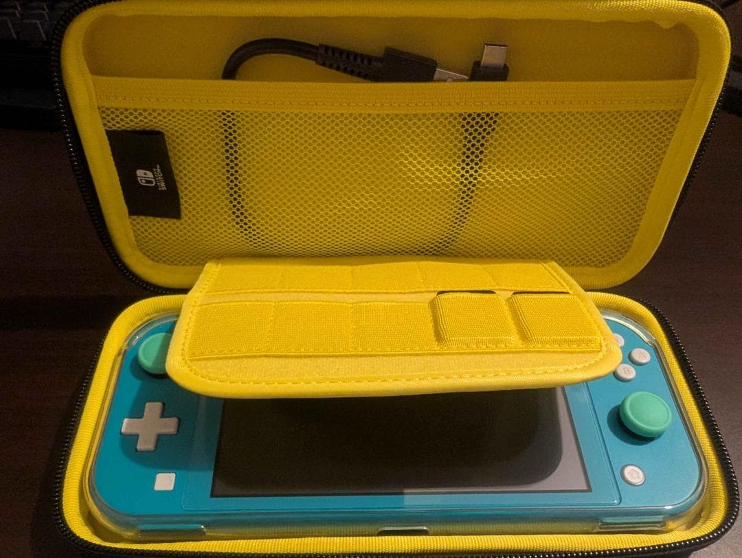 Nintendo Switch Lite ターコイズ 【ゲームソフト付き】