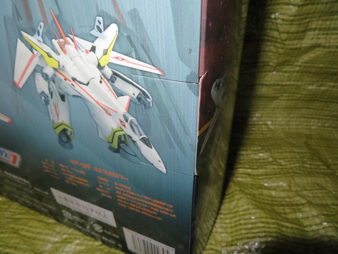 未開封品 1/60 完全変形VF-19P 惑星ゾラ パトロール隊仕様 マクロス7