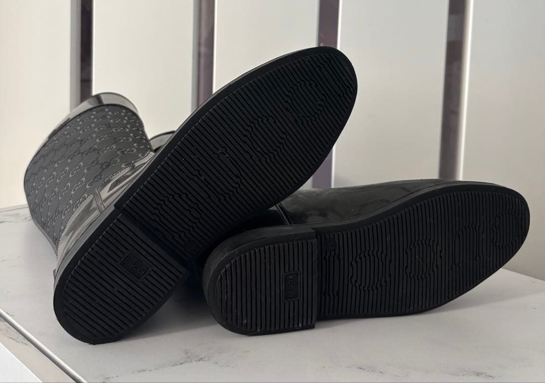 【GUCCI】グッチ ブラックラバーブーツ GGロゴ