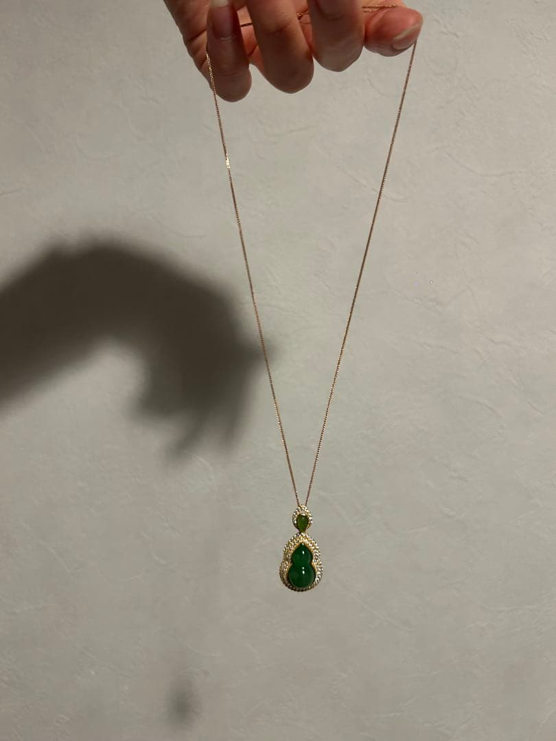 翡翠ネックレス