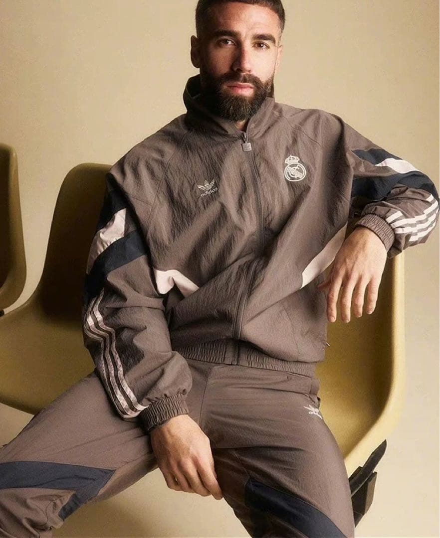 レアル・マドリード L トラック ナイロン ジャージ セットアップ サッカー