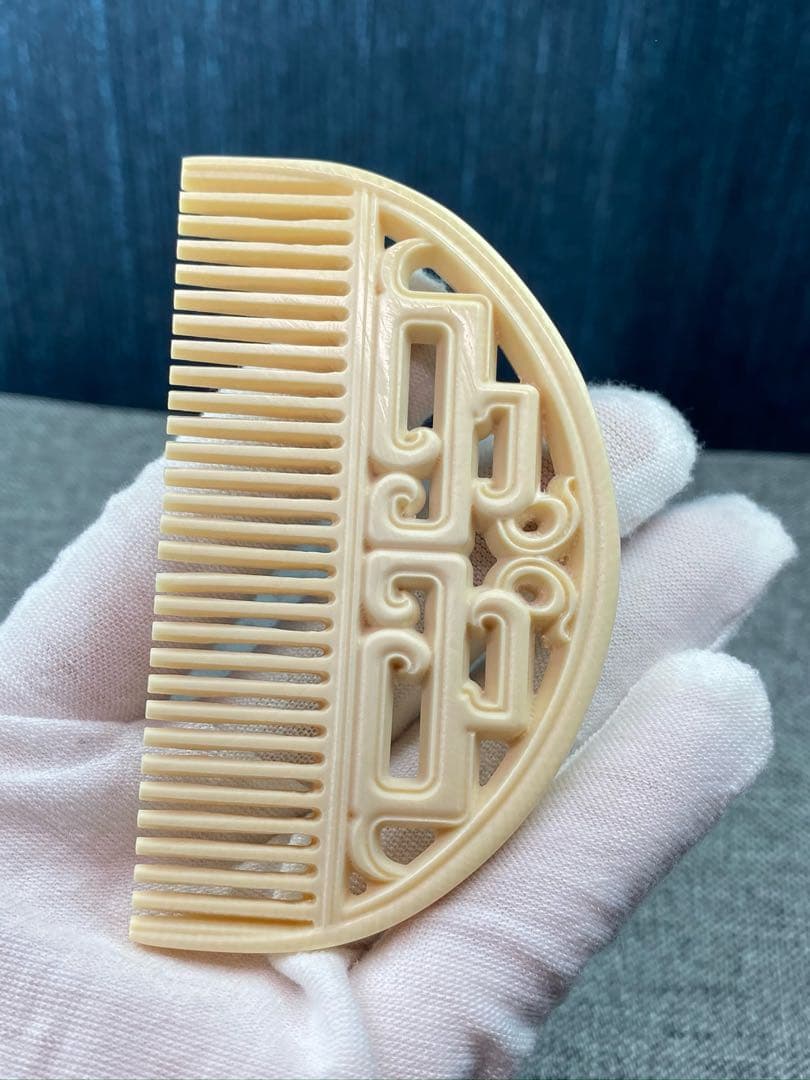 天然マンモス牙美しい手作り彫刻 一櫛百順 髪櫛(25g)