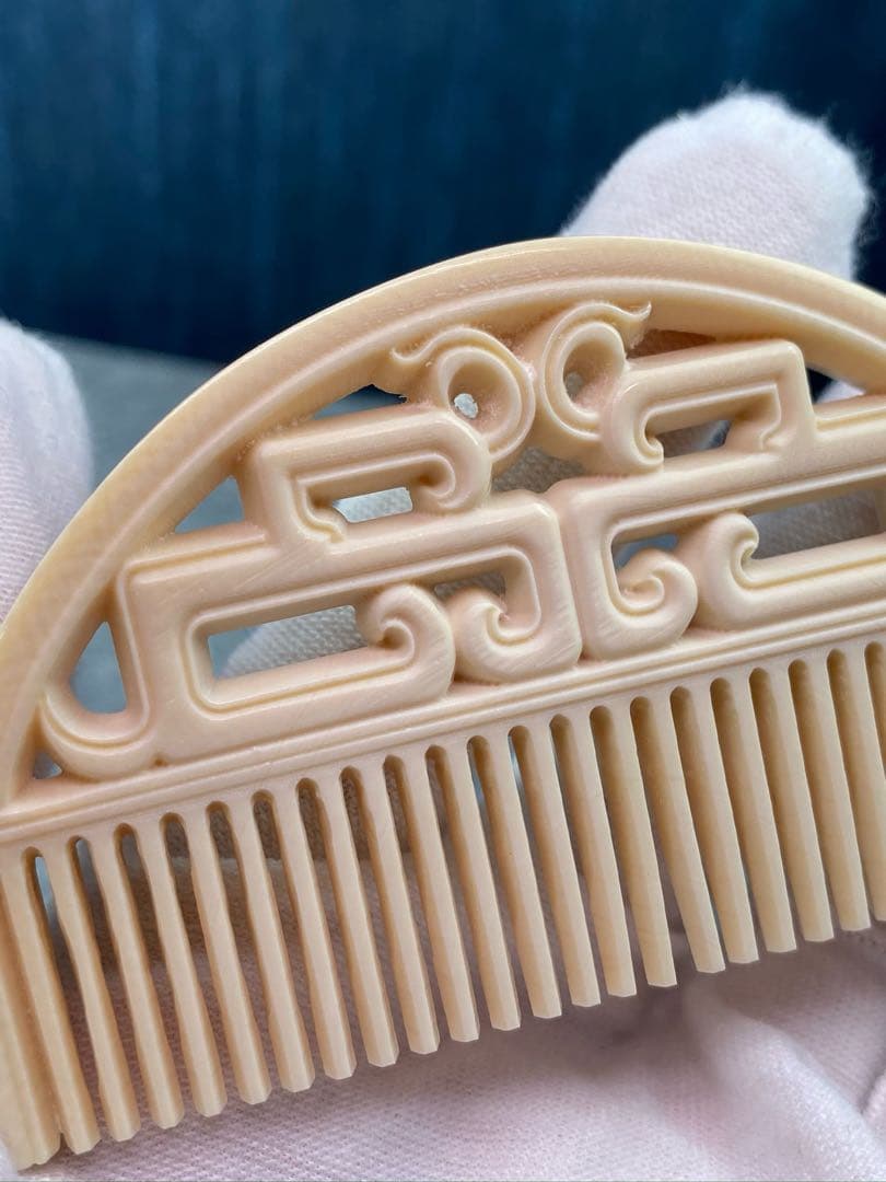 天然マンモス牙美しい手作り彫刻 一櫛百順 髪櫛(25g)