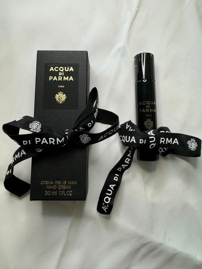アクア　デ　パルマ12ml香水1本（OUD)。30mlハンドクリーム1本。新品