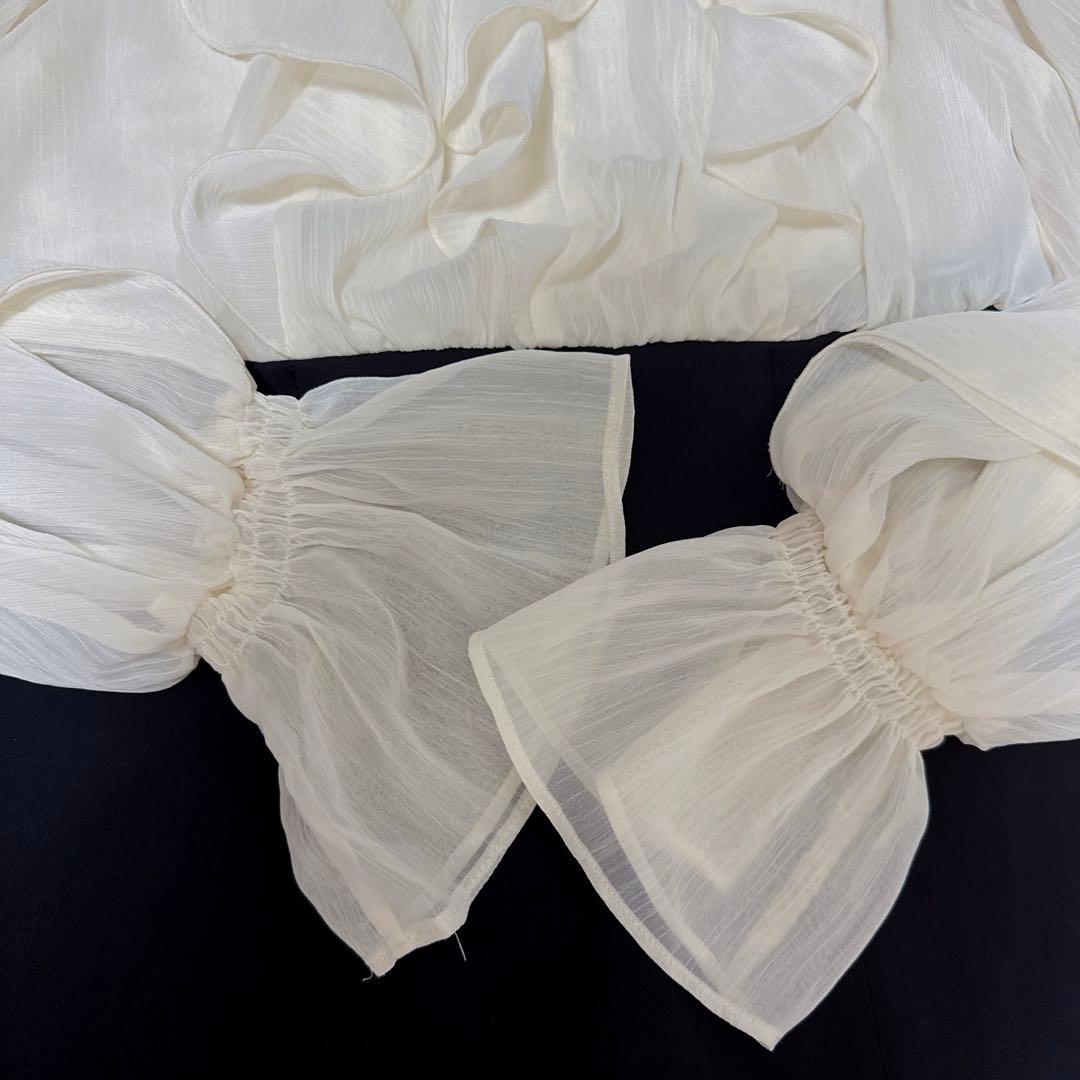 アプワイザーリッシェ　ショルダーフリルドッキングワンピース　新作　美品