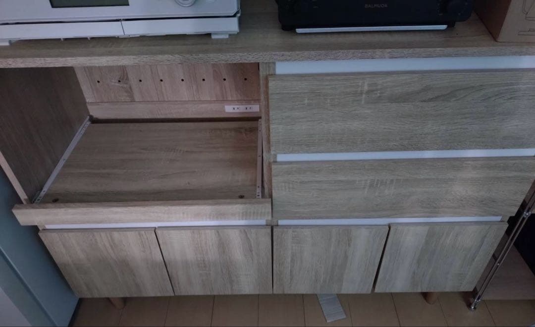 ★1月中のみ出品★【送料込】LOWYA 食器棚　格安　ジャンク品