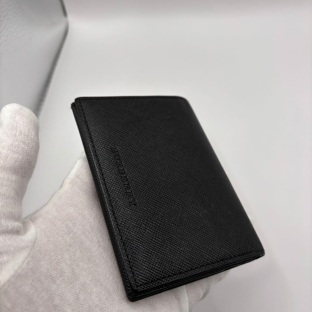 【美品】BURBERRY　名刺入れ　カードケース　ブラック　型押し　ノバチェック