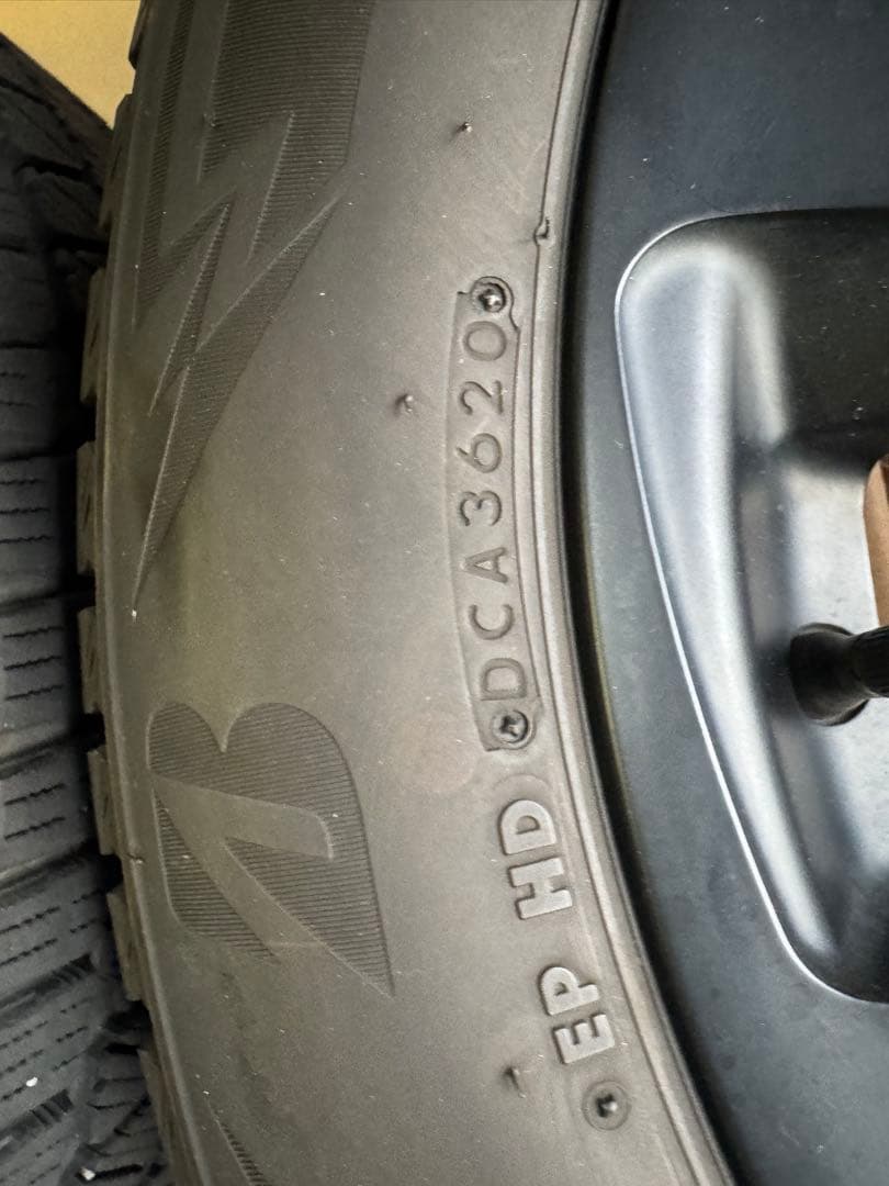 わー①ハリアー 80系BLIZZAK DM-V3 225/60R18