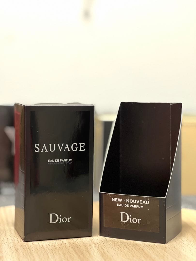Dior Sauvage Eau de Parfum 箱付き