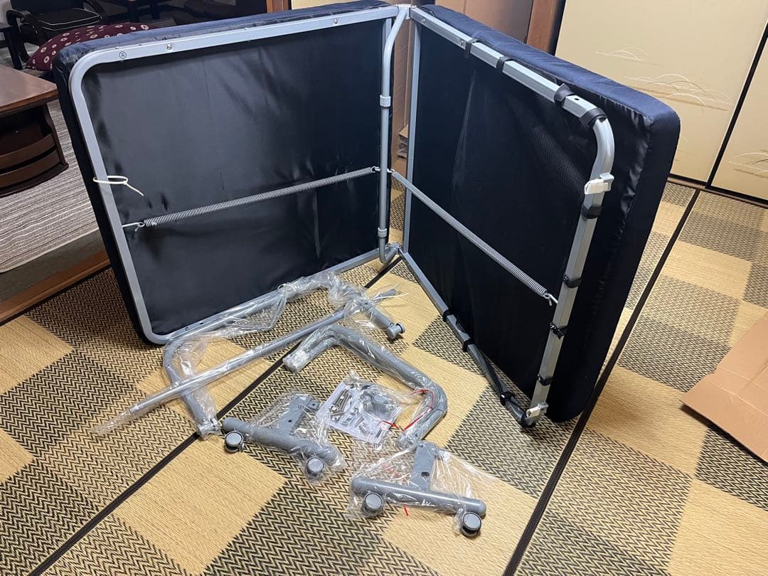 【新品未使用】折りたたみリクライニングベット　シングル