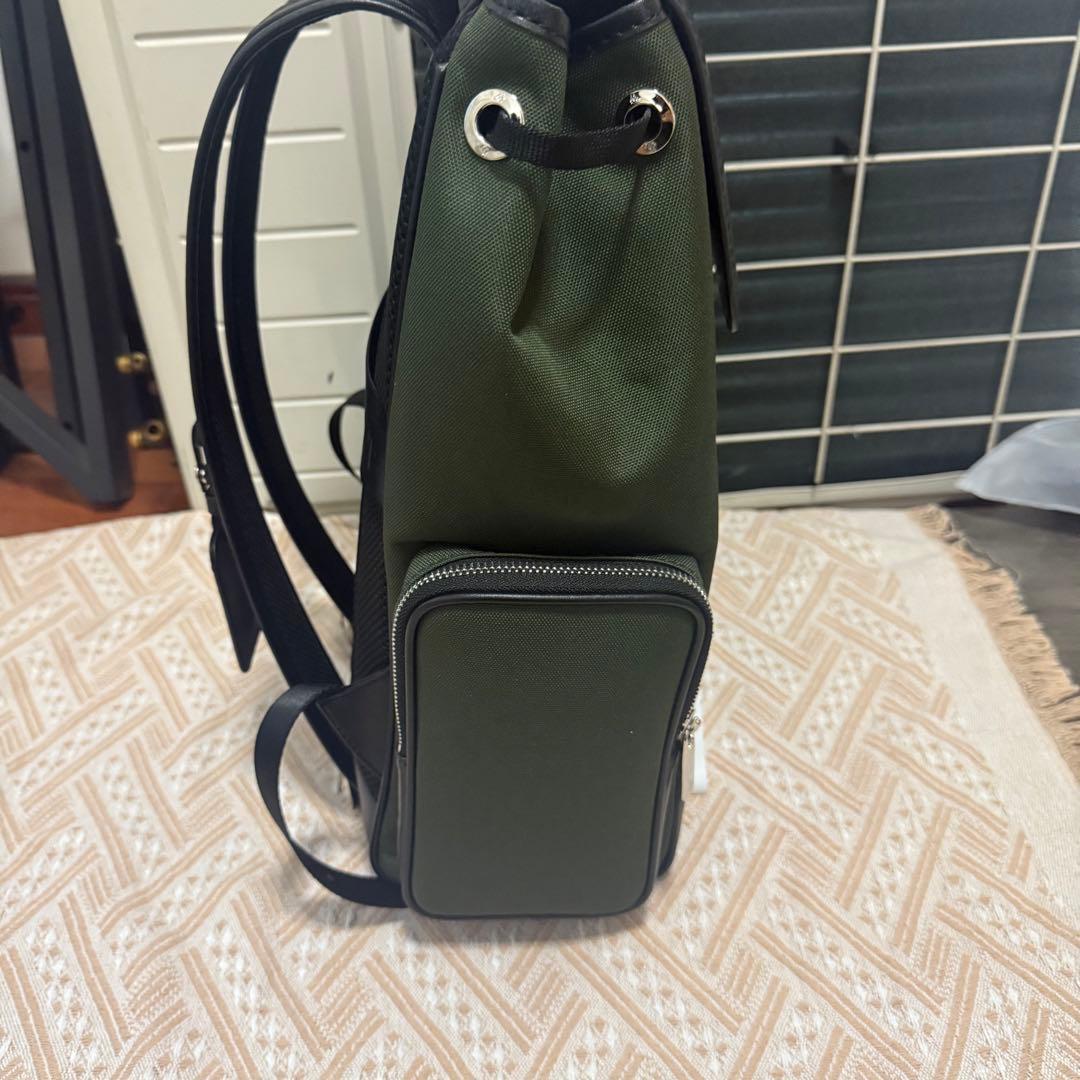 オリーブグリーン ナイロン バックパック
