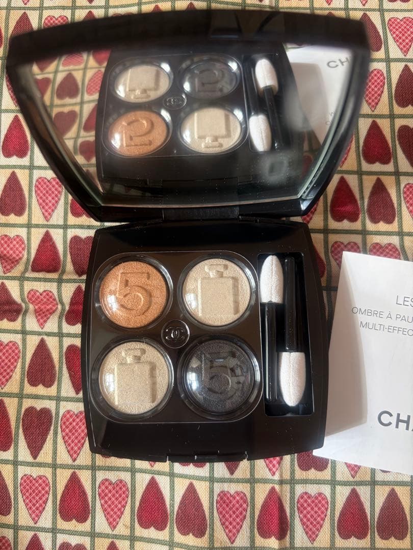 【新品未使用】CHANEL レキャトルオンブル No5