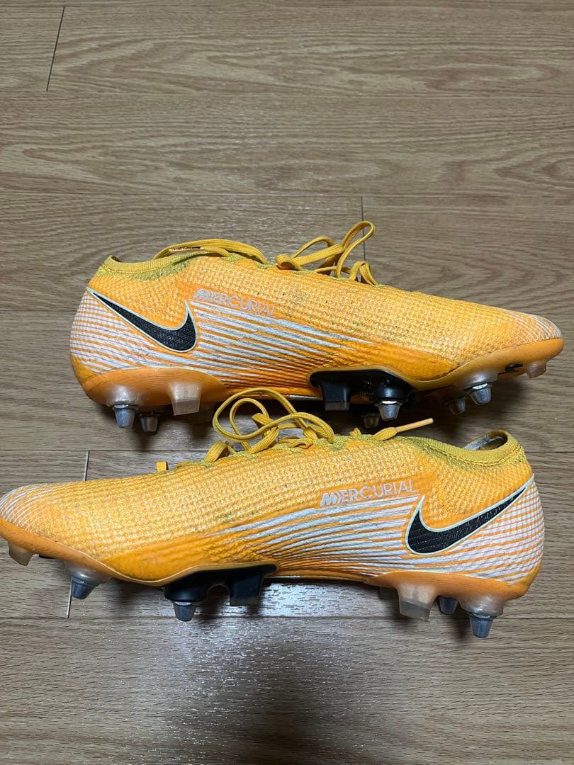 ナイキ　マーキュリアル