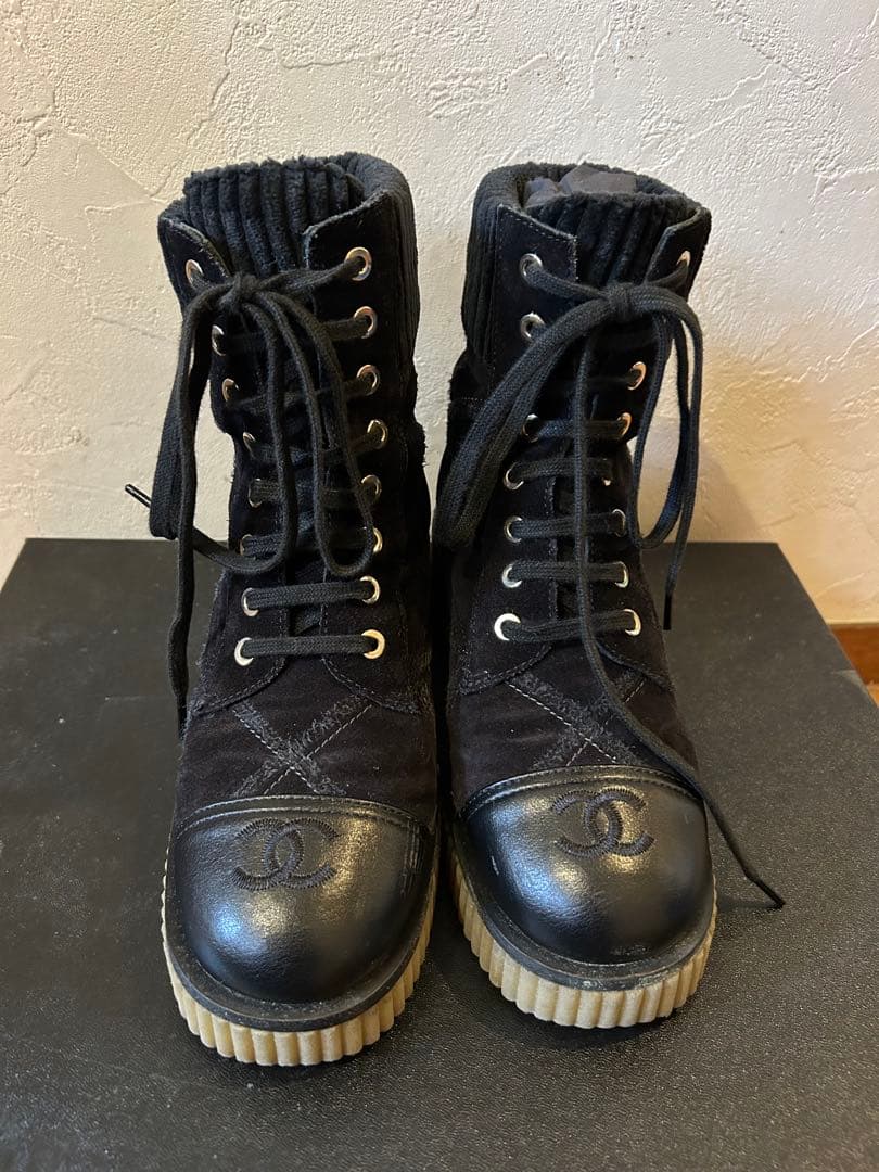 Chanel レースアップブーツ　36サイズ