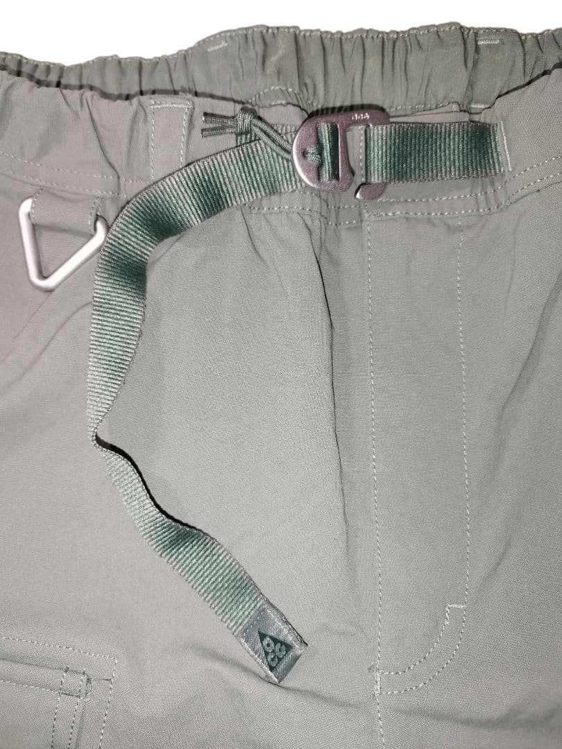 美品　NIKE　ACG カーゴパンツ クレイグリーン　カーキ