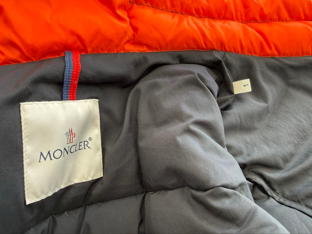 MONCLER DREUX GIUBBOTTO フーディロゴダウンジャケット