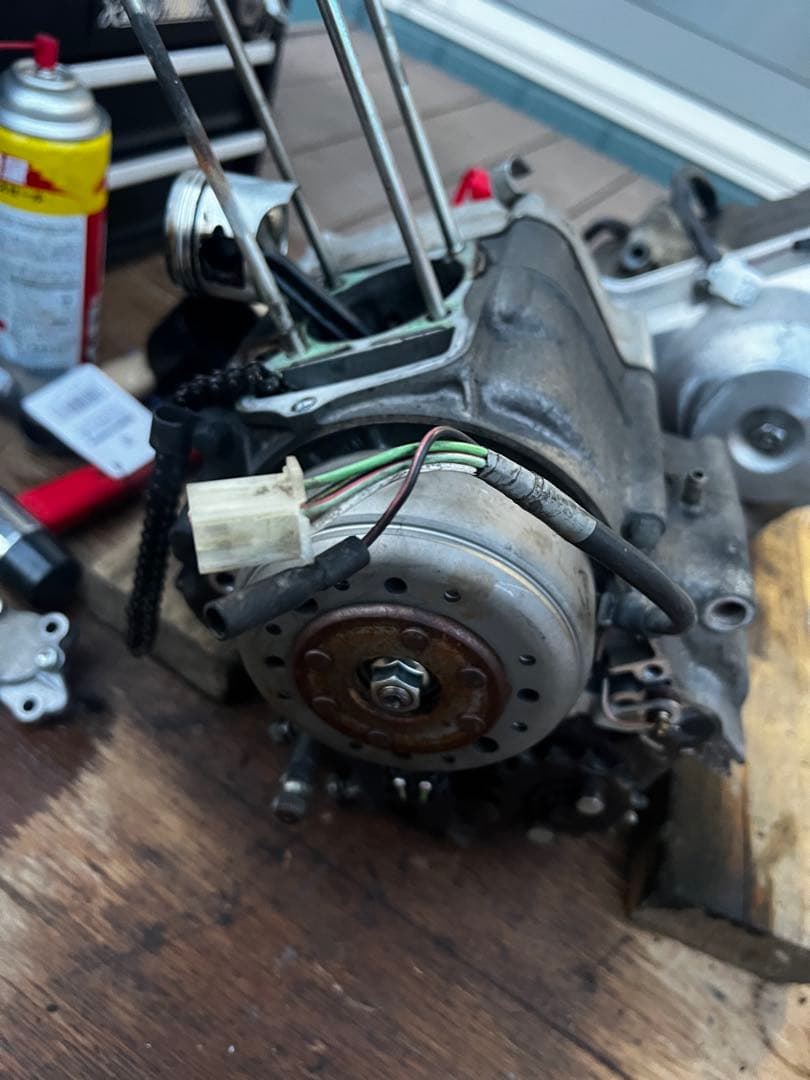 カブ50 純正エンジン　3速　12v 部品取り