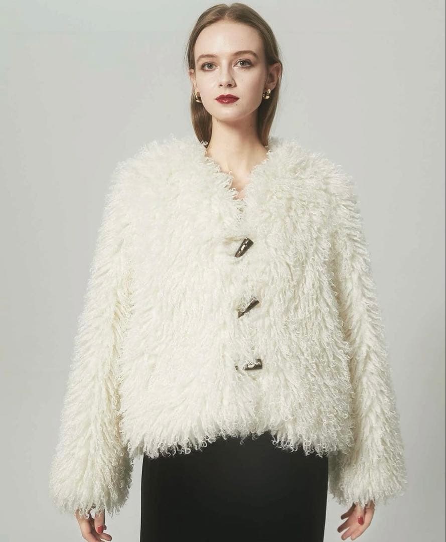【新品未使用】THE TOE White fur coat Mサイズ