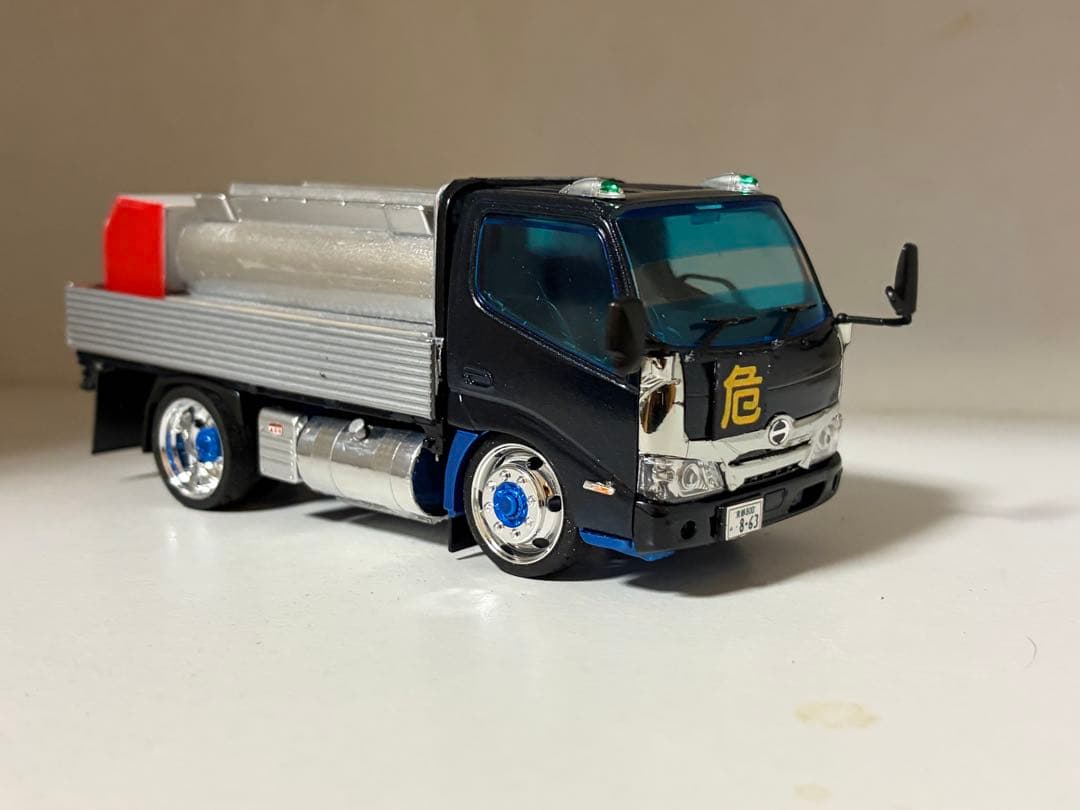 アオシマ　楽プラ　デュトロ　デコトラ