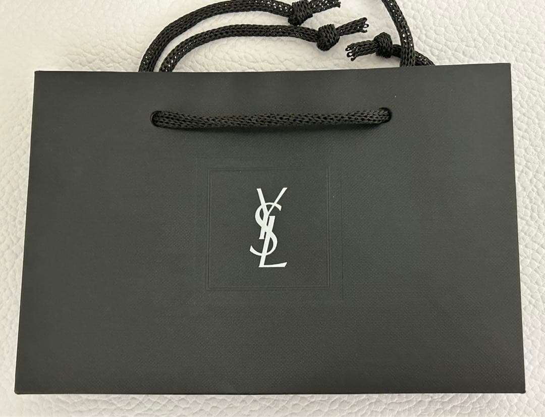 新品未開封イヴサンローラン　アイシャドウ　YSL クチュールミニクラッチ　730