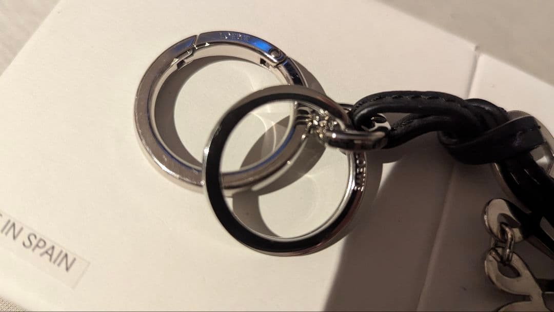 美品✨ロエベ LOEWE アナグラムキーチャーム