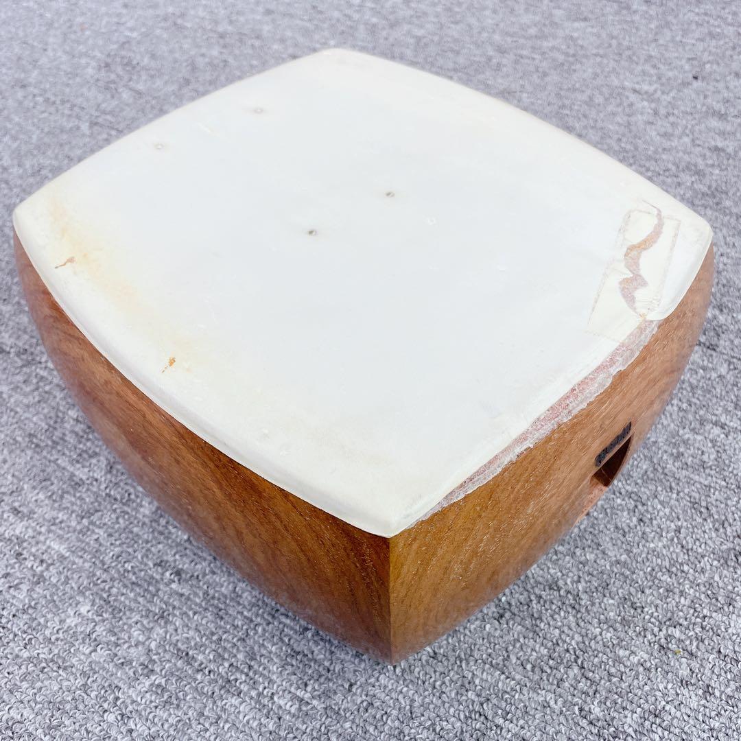 三味線 佳四郎 在銘 トチ入り紅木 金細 綾杉彫り胴 細棹 1本溝 桐箱 和楽器